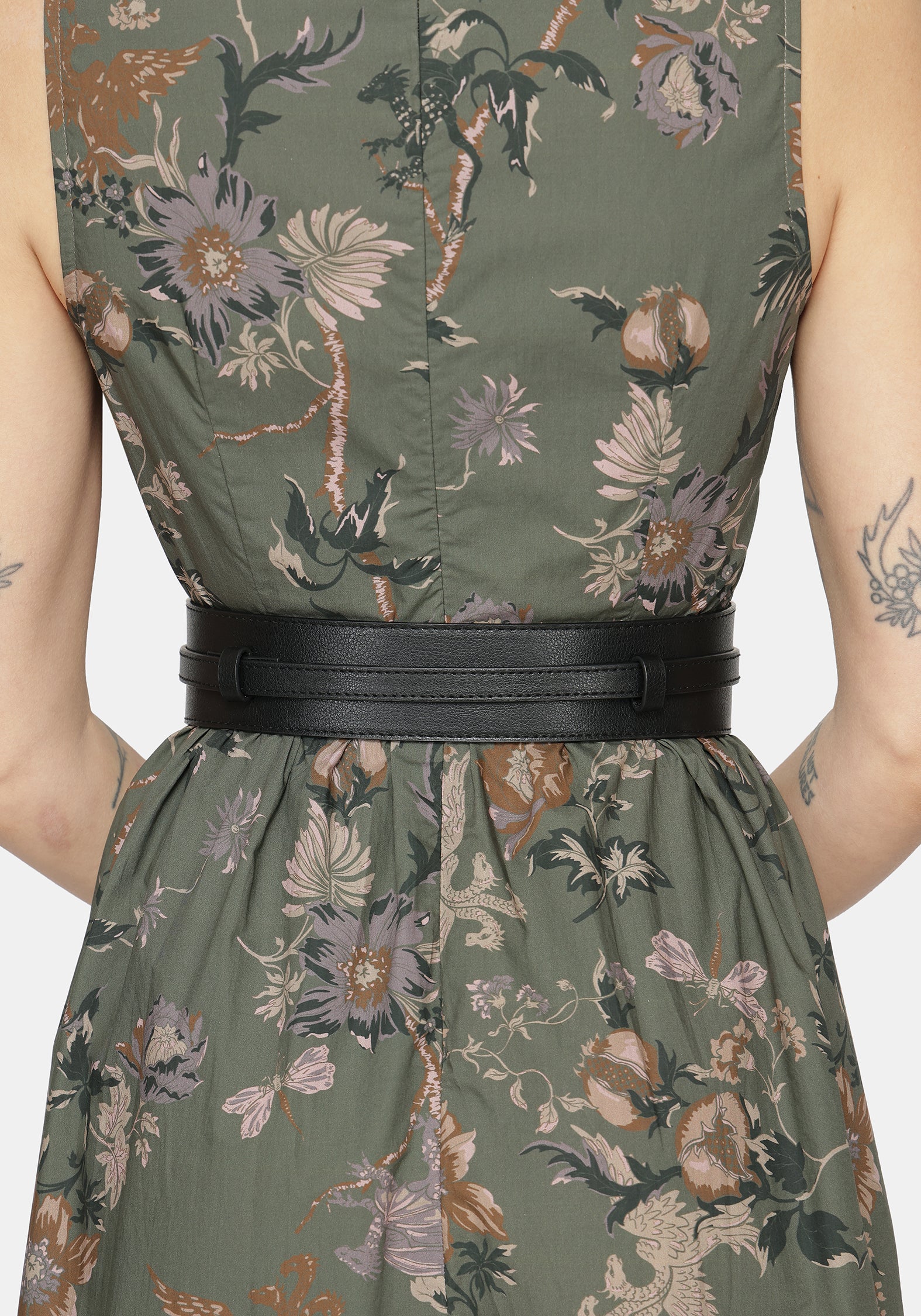 Cathedral Buckle Waist Belt - Gold
