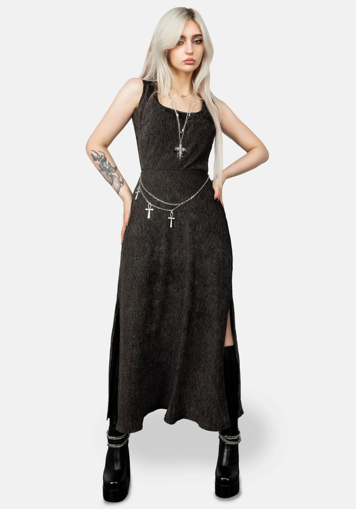 Thekla Kleid Mit Anhänger Gürtel – Disturbia