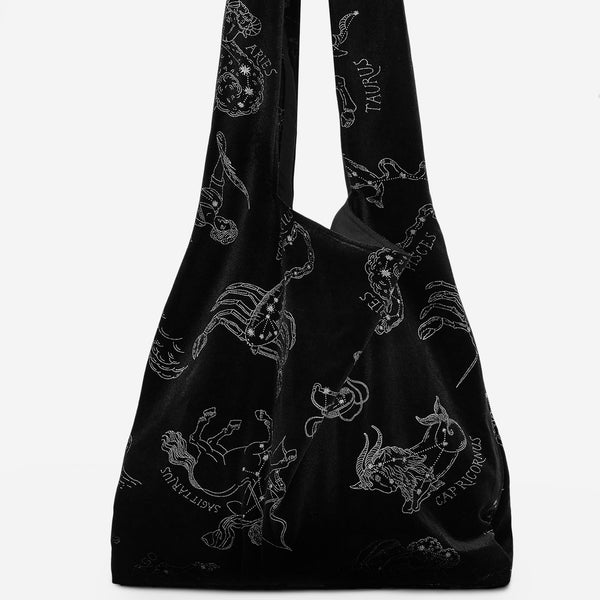 AW23LV276_Zodiac_Foil_Print_Ve