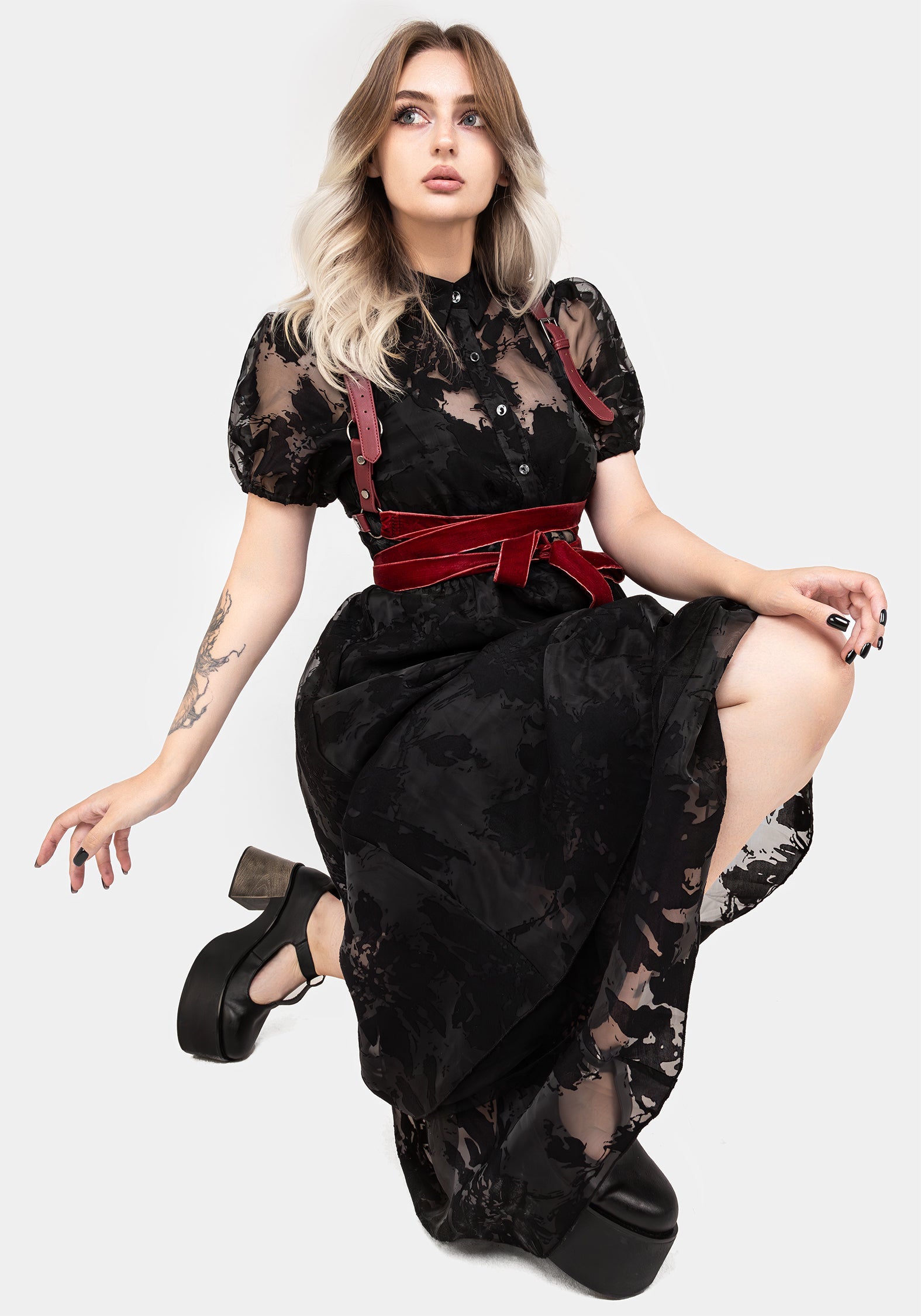 spectre layered mini shirt dress I cannot wait to style these. @disturbia Which is your fave? 1) Atropos Mini Shirt Dress 2) Spectre Layered Midi Shirt Dress 3) Tempest Midi Tie Waist Shirt Dress 4) Rosehip Textured