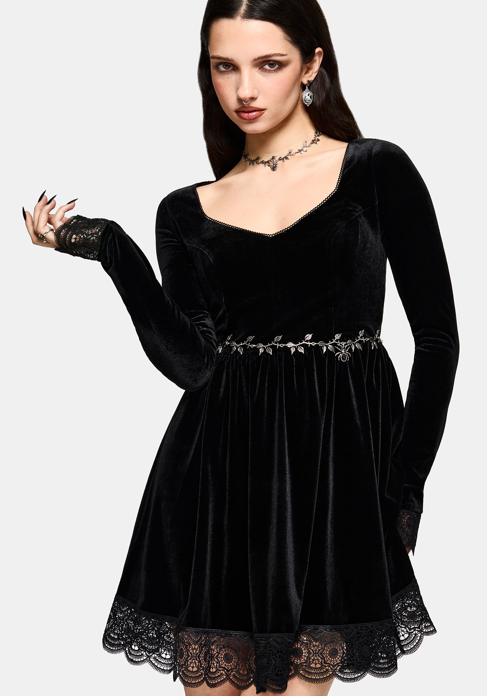 Rosethorn Spider Chain Belt