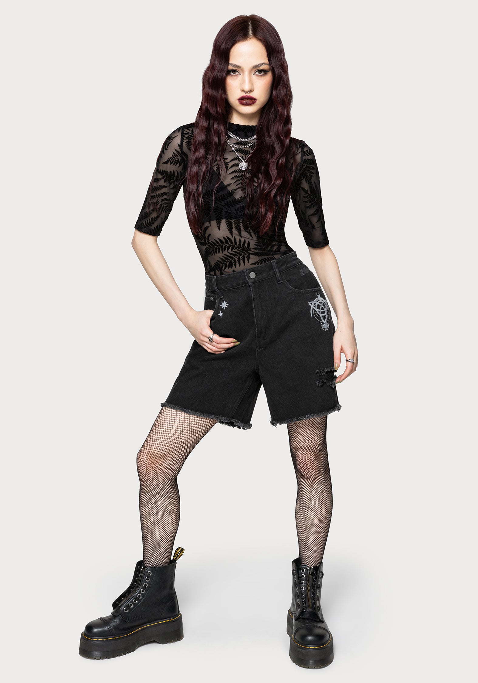 Reina Celestial Embroidered Denim Short 24" / EU 34