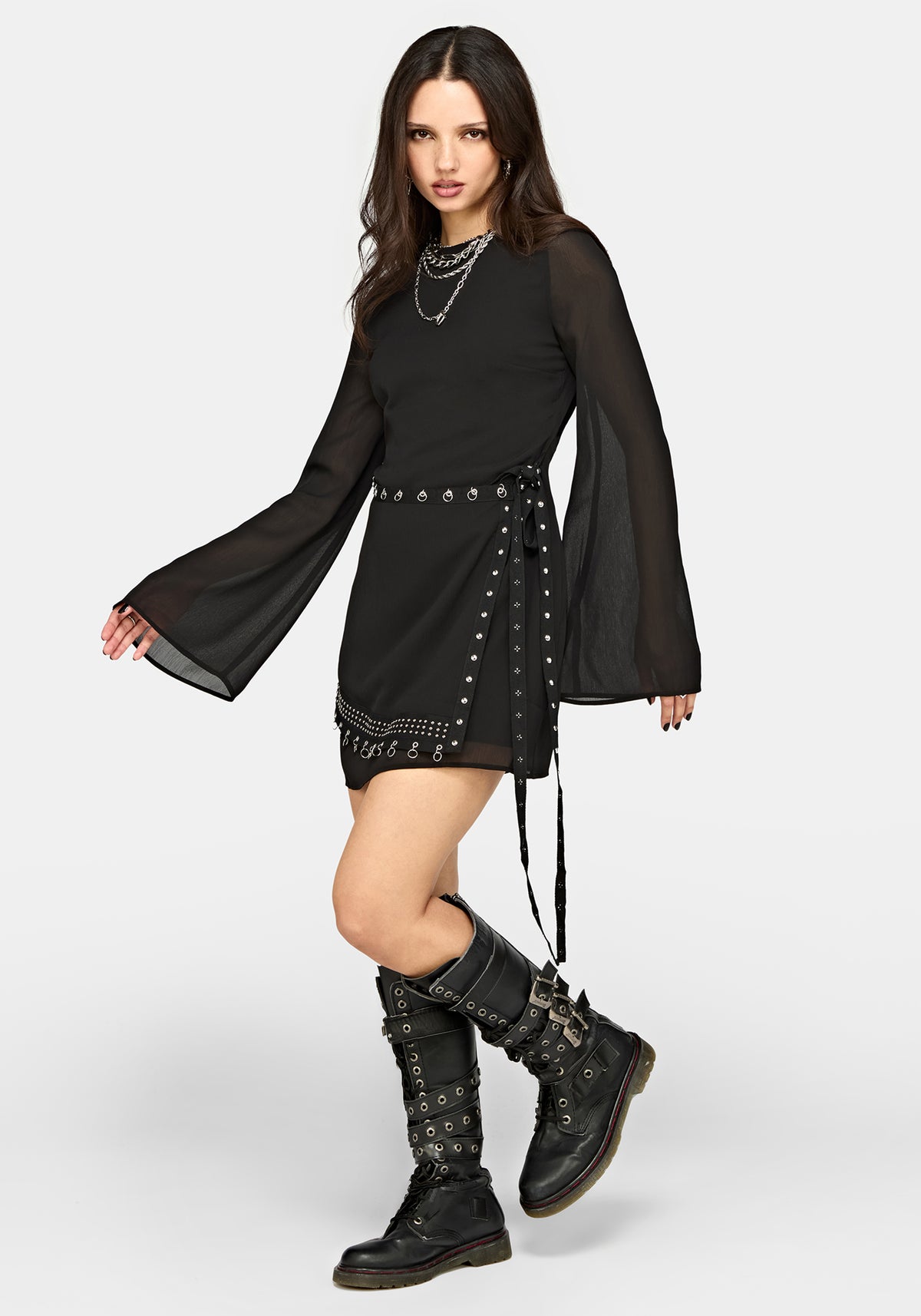 Emara Öse Piercing Wickel Vorderseite Minikleid