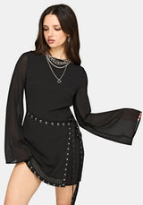 Emara Öse Piercing Wickel Vorderseite Minikleid