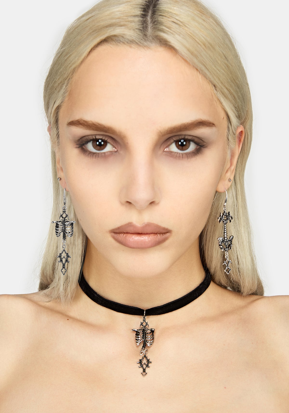 Quorin Skeleton Ribbon Choker