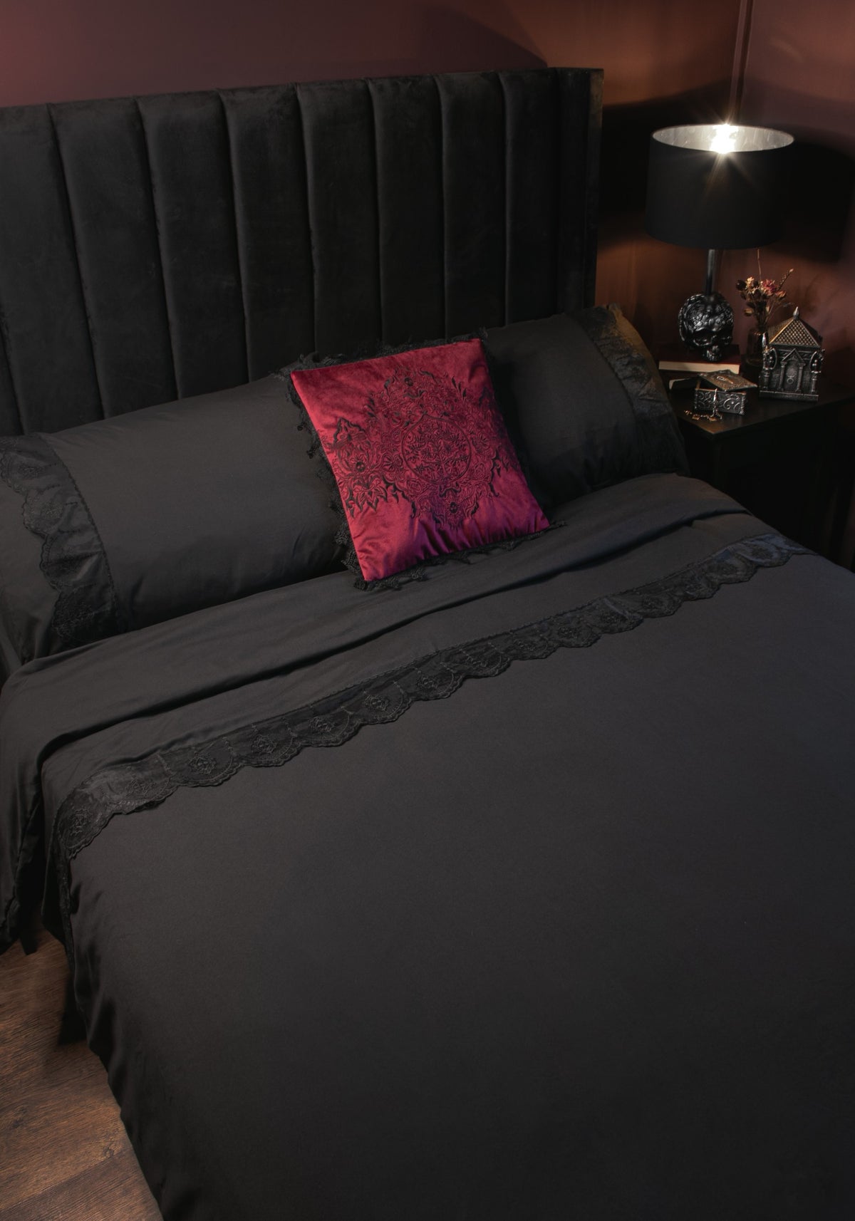 Sulphix Lace Detail Bedding - EU King