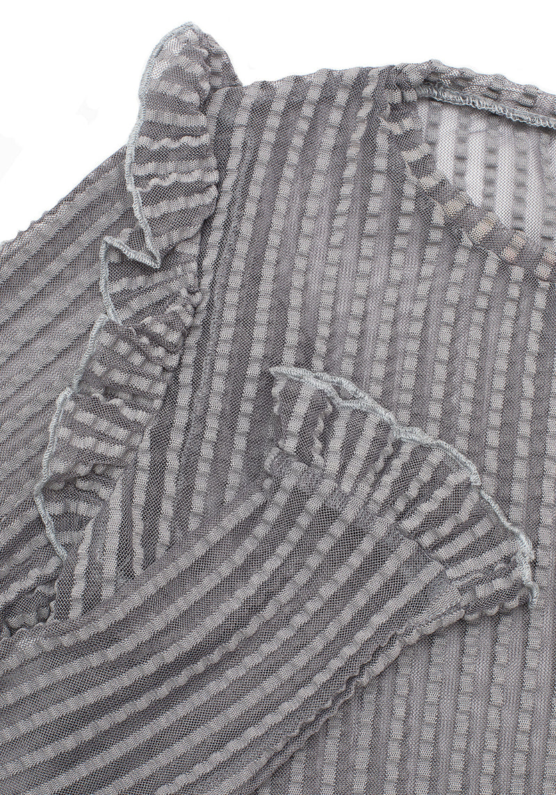 MOURNING RUFFLE TOP GHOST GREY