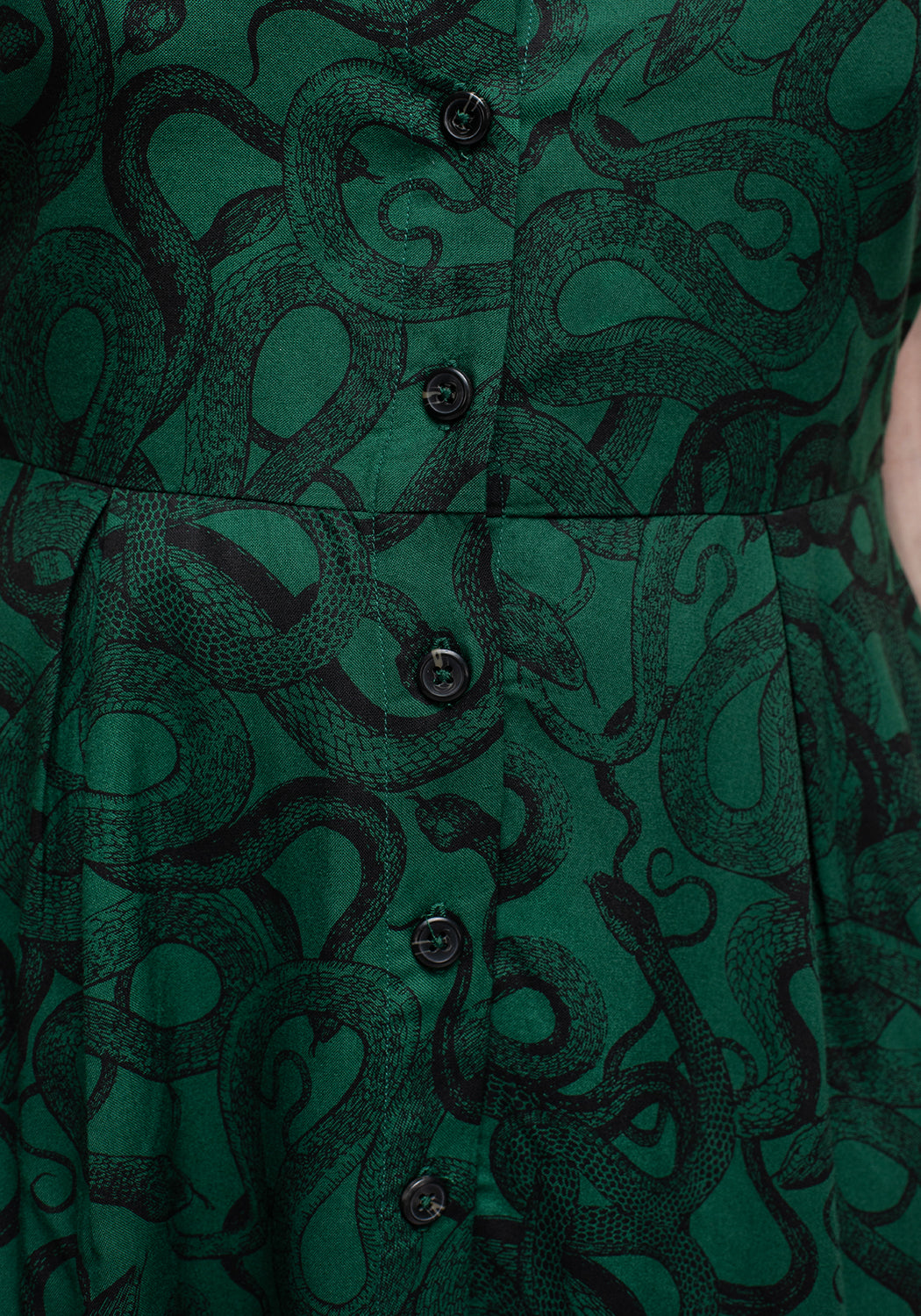 Ophidia Schlange Druck Knopf Hoch Mini Schürze Kleid Grün