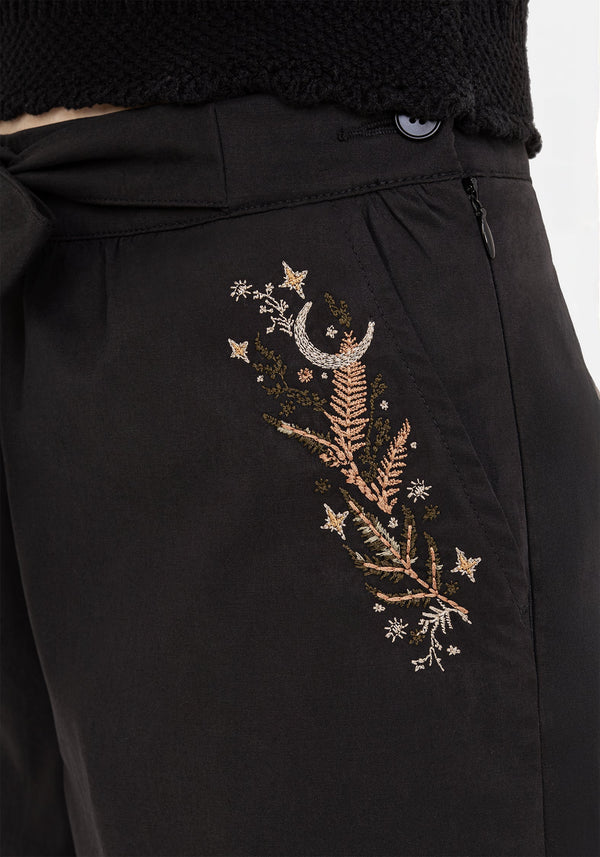 Abellona Embroidered Belted Short