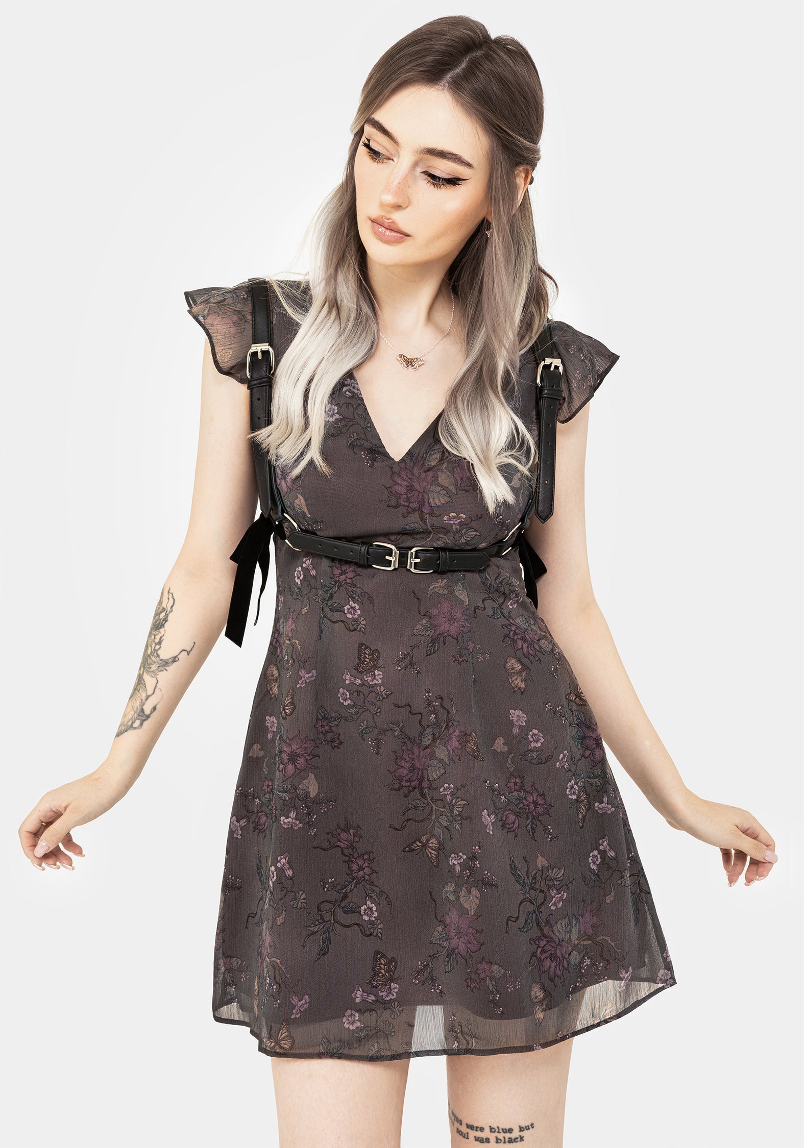 Arnora Chiffon Rüsche Detail Mini Kleid