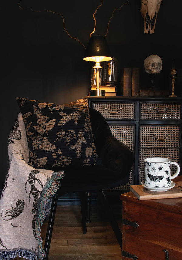 Poisonous Plants Floral Print Cotton Throw Cushion